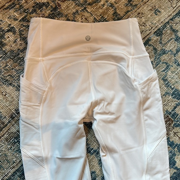 Lululemon white running crop - Picture 4 of 4